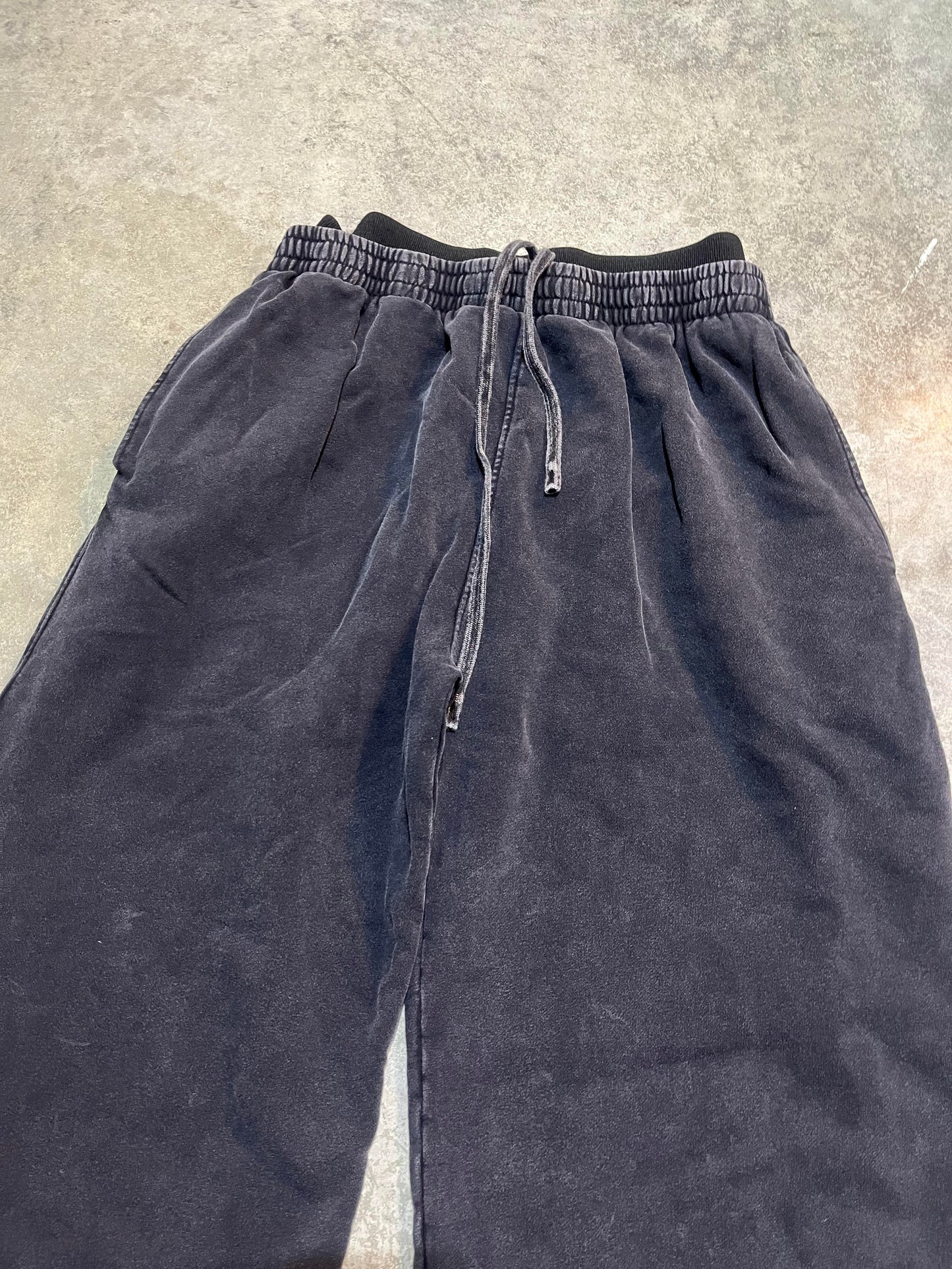 PRAY FOR US VINTAGE WASH SWEATPANTS